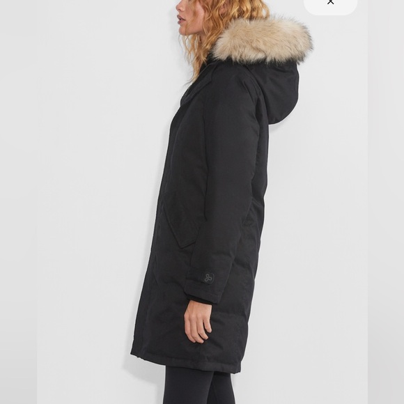 Aritzia TNA Summit Parka | Like New | Worn Once | Originally $325 - Picture 3 of 7